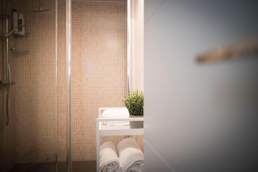 Apartamento En Centro Historico Con Patio Romano San Lorenzo de El Escorial Exteriör bild