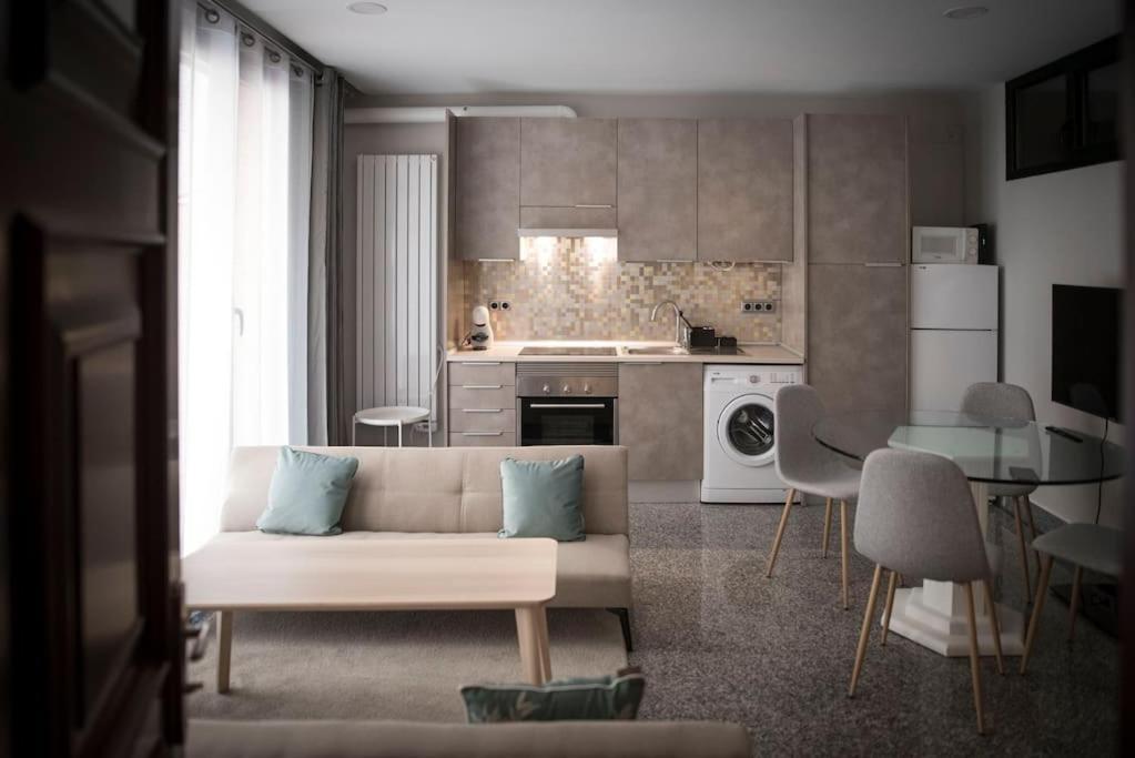 Apartamento En Centro Historico Con Patio Romano San Lorenzo de El Escorial Exteriör bild